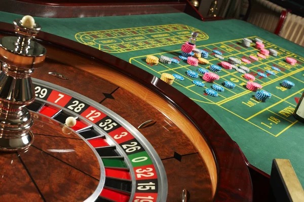 harta88 slot mobile app interface showing sportsbook and live-dealer options